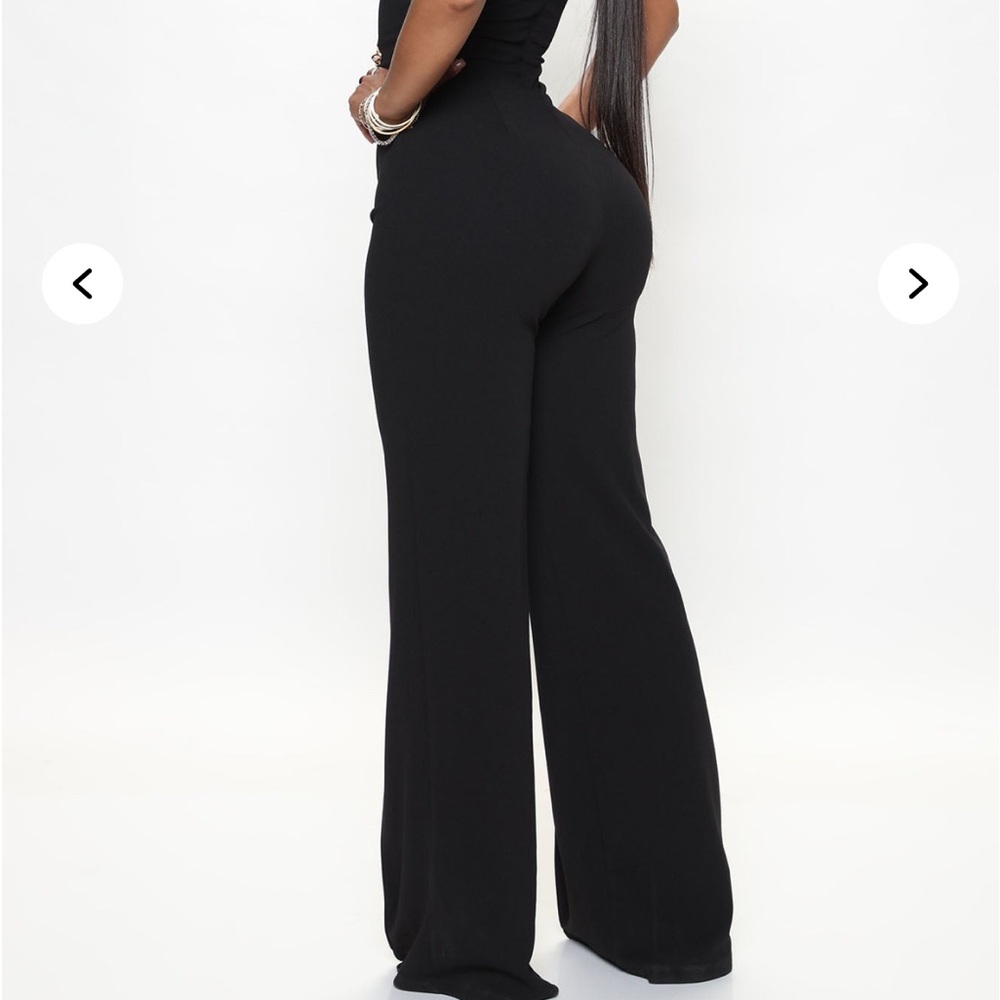 PRE OWNED FASHION NOVA/Elegant Black Sleeveless JUMPSUIT W/GOLD LINK/CHAIN 1X - Picture 6 of 10